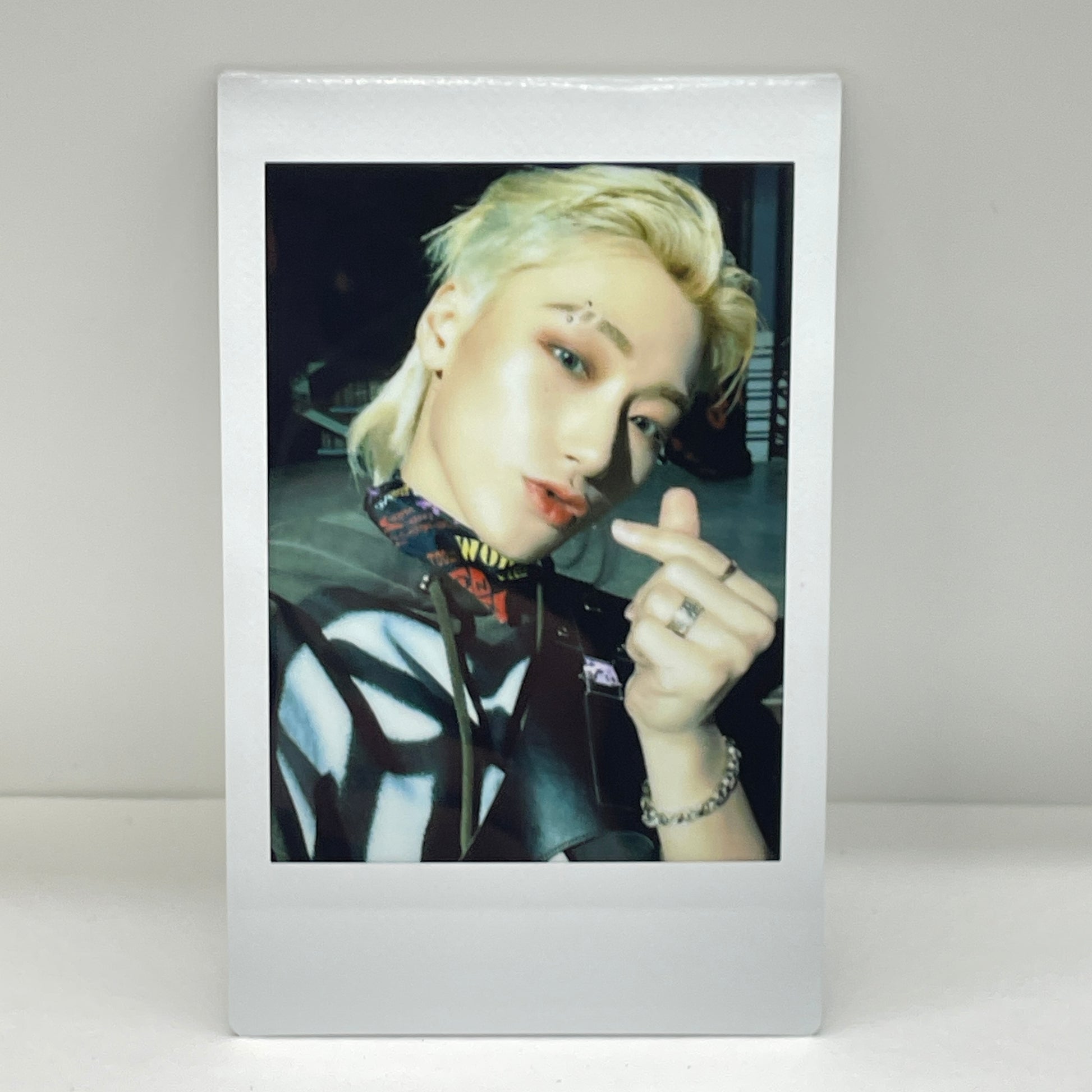 ATEEZ THE WORLD EP.1 : MOVEMENT TOWER RECORDS 3-FormatPurchase Bonus Polaroid